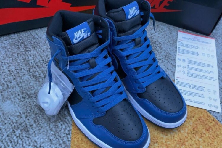 Giày Air Jordan 1 Retro High OG Dark Marina Blue