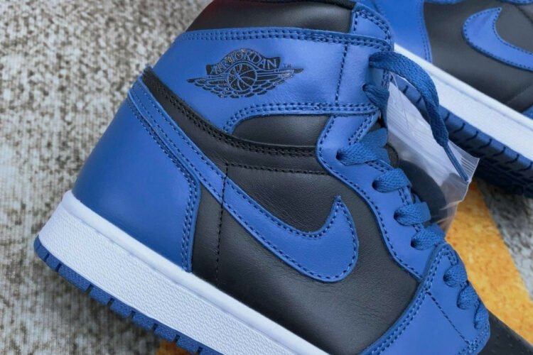 Giày Air Jordan 1 Retro High OG Dark Marina Blue