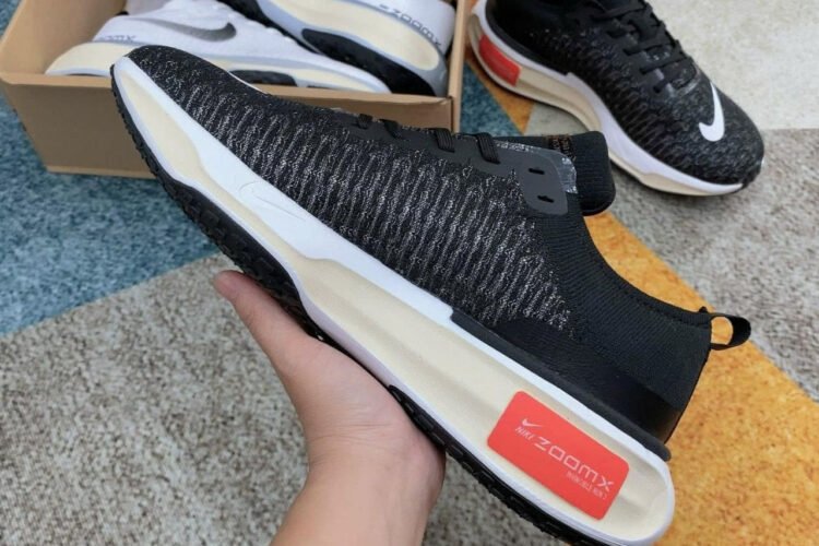 Giày Nike ZoomX Invincible Run Flyknit 3 Black Đen