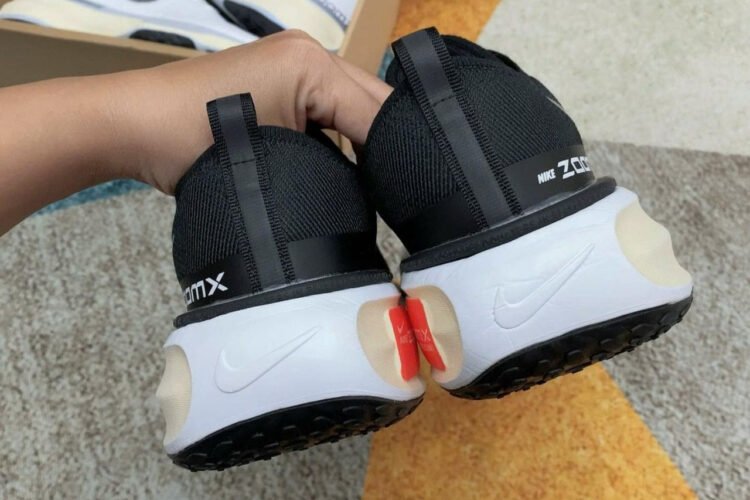 Giày Nike ZoomX Invincible Run Flyknit 3 Black Đen