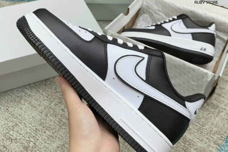 Hình ảnh thực tế giày Nike AF1 Panda đen trắng Rep 1 1 tại Ruby Store