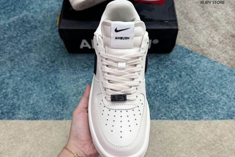 Hình ảnh thực tế giày Nike AF1 Ambush White trắng Rep 1 1 tại Ruby Store