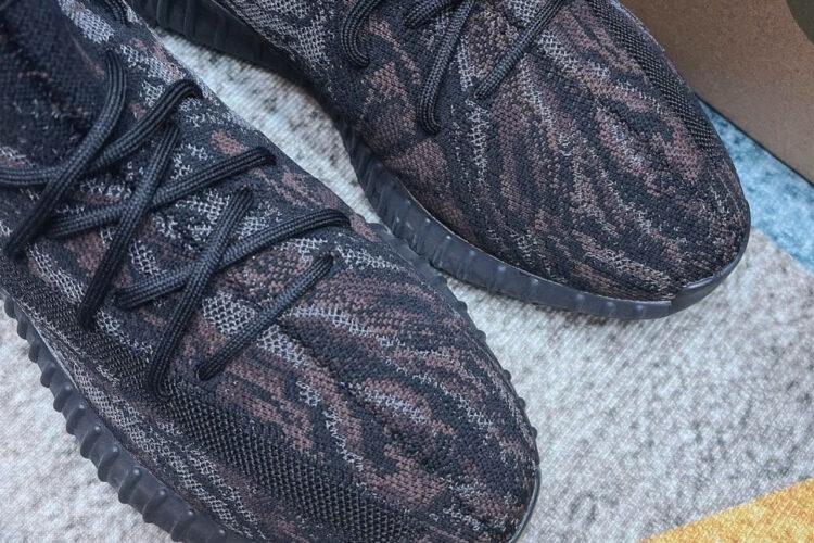 Giày Yeezy 350 V2 MX Rock - GW3774