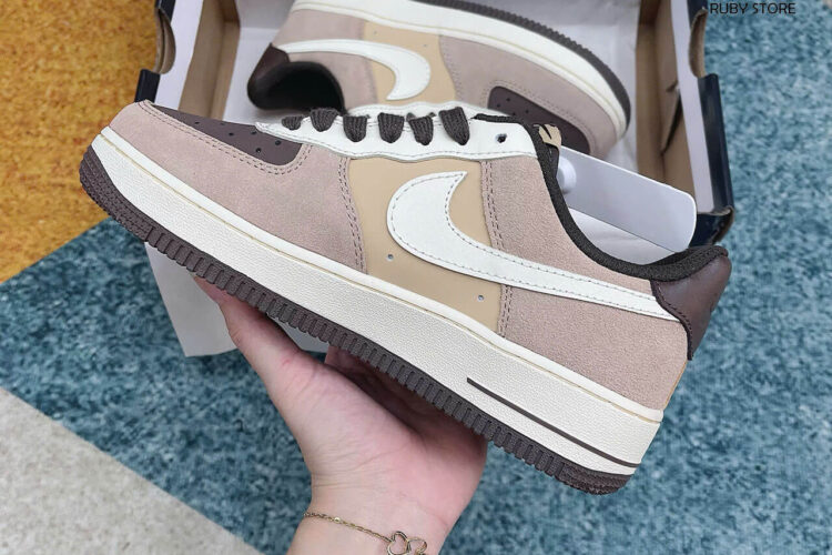 Hình ảnh thực tế giày Nike AF1 Coconut Milk nâu Rep 1 1 tại Ruby Store