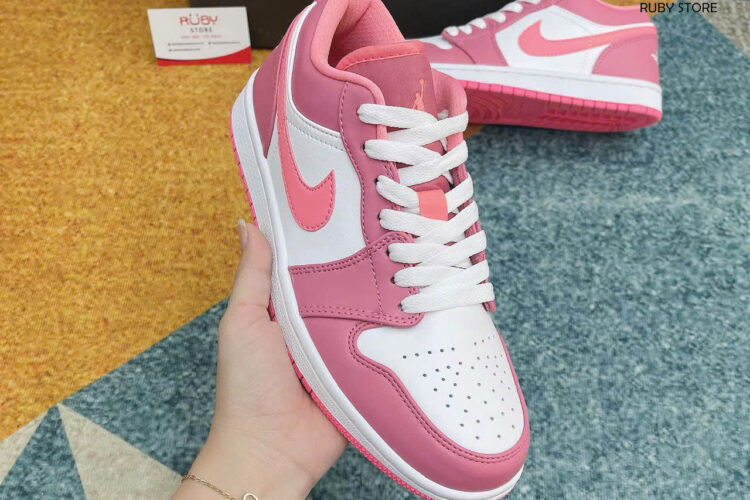 Hình ảnh thực tế giày Jordan Desert Berry hồng cổ thấp Rep 1 1 tại Ruby Store