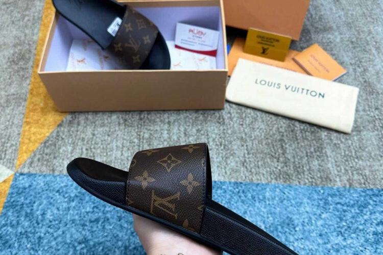 Dép LV Waterfront Mule Monogram đen Nâu