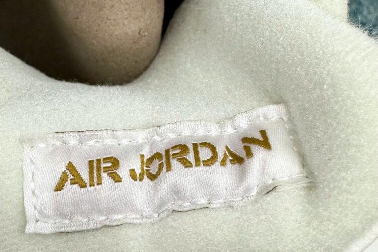 Giày Jordan 4 Retro Metallic Gold Trắng Kem