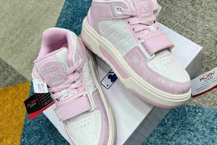 Giày MLB Chunky Liner Mid Monogram NY Pink Hồng Trắng