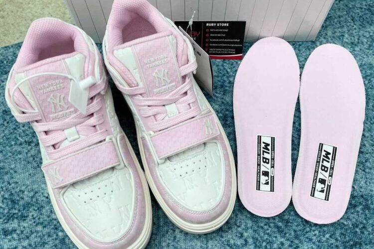 Giày MLB Chunky Liner Mid Monogram NY Pink Hồng Trắng