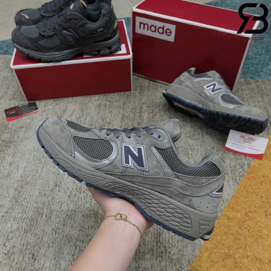 Giày New Balance 2002R OG Light Grey xám nhạt