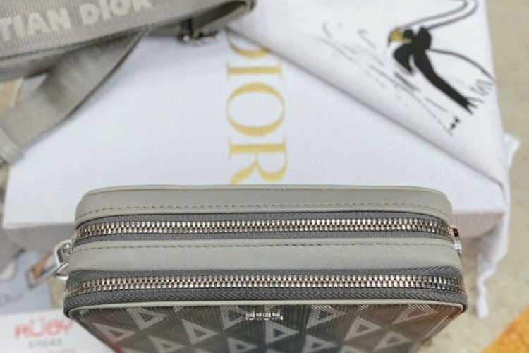 Túi Dior Zipped Pouch With Strap Gray Diamond Canvas Xám