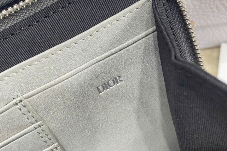 Túi Dior Zipped Pouch With Strap Gray Diamond Canvas Xám