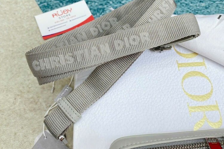 Túi Dior Zipped Pouch With Strap Gray Diamond Canvas Xám