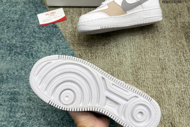 Hình ảnh thực tế đôi giày Nike AF1 Shadow màu trắng nâu Rep 1 1