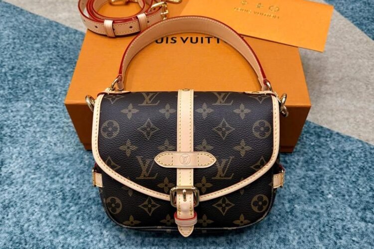 Túi LV Saumur BB Monogram Màu Nâu Kem Siêu Cấp