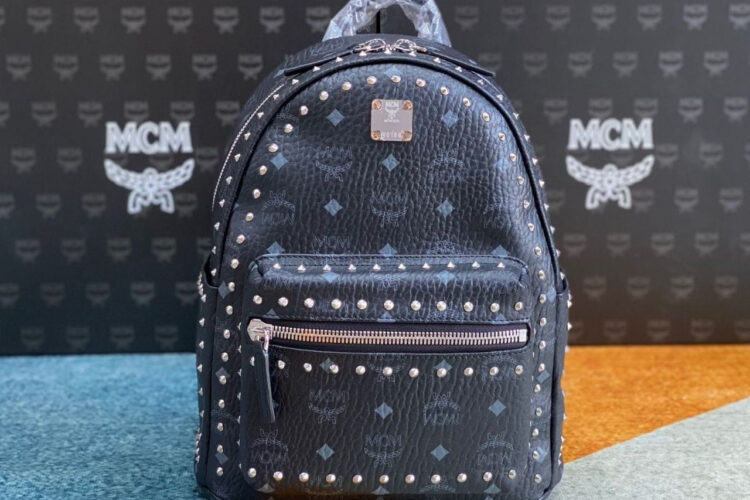 Ba Lô Small Stark Backpack In Studded Outline Visetos đen 33CM