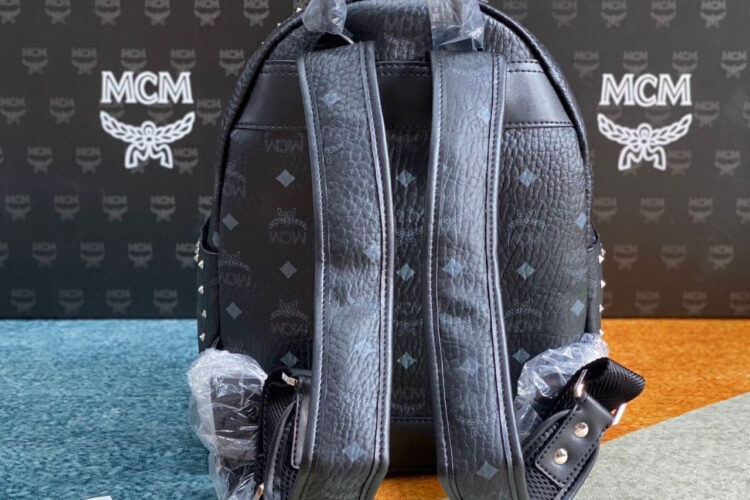 Ba Lô Small Stark Backpack In Studded Outline Visetos đen 33CM
