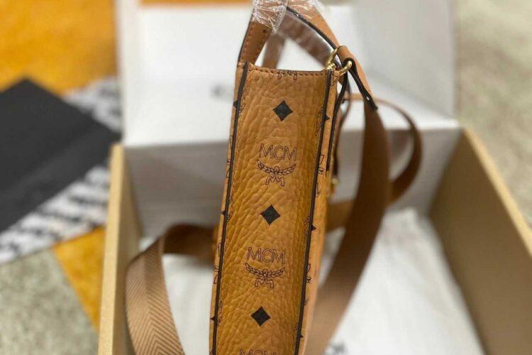 Túi MCM X-Mini Aren Klassik Tote In Visetos Cognac Nâu