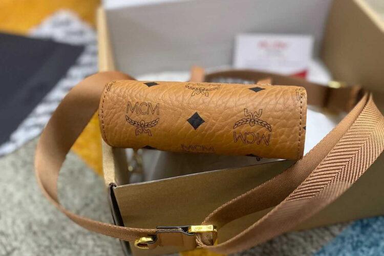 Túi MCM X-Mini Aren Klassik Tote In Visetos Cognac Nâu
