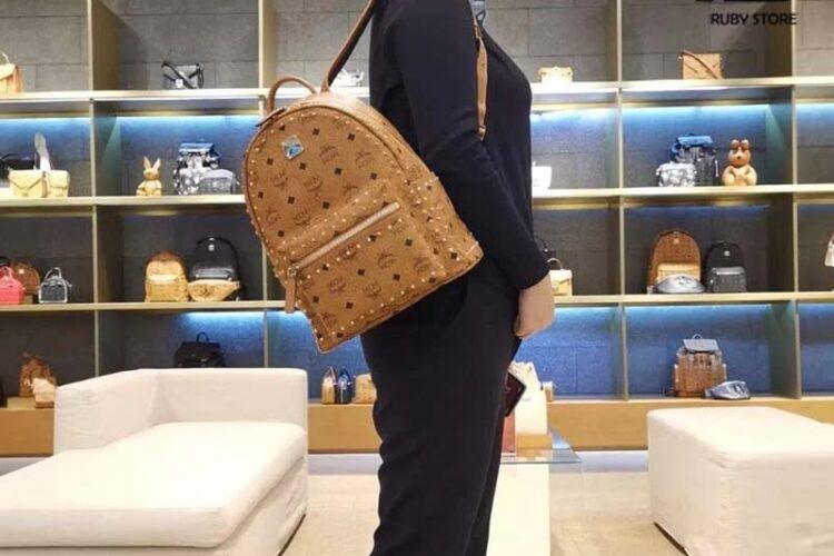 Ba Lô MCM Small Stark Backpack In Studded Outline Visetos Cognac 33CM Best Quality