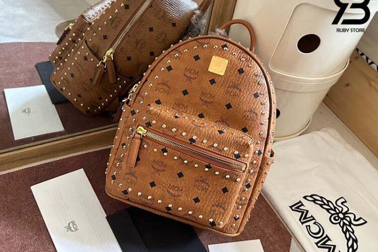 Ba Lô MCM Small Stark Backpack In Studded Outline Visetos Cognac 33CM Best Quality
