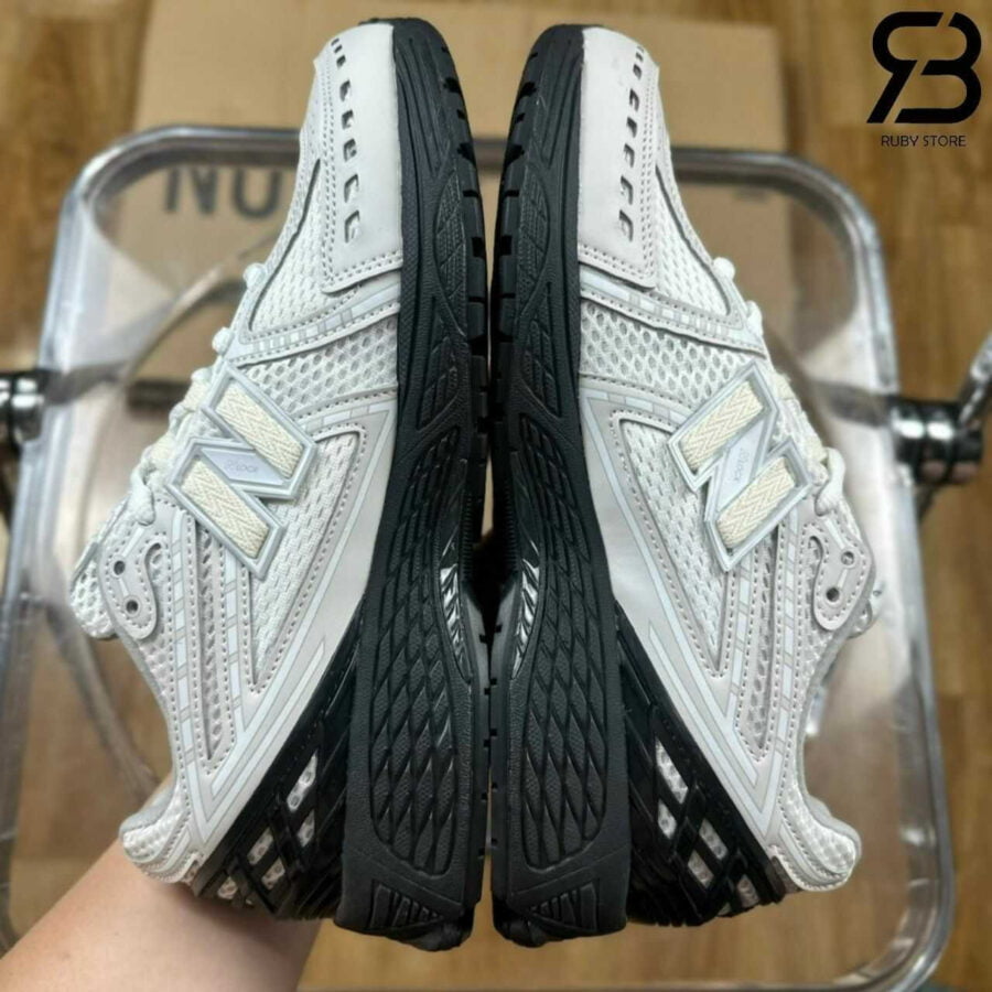 Giày New Balance 1906R Comme Des Garcon White Black trắng đen