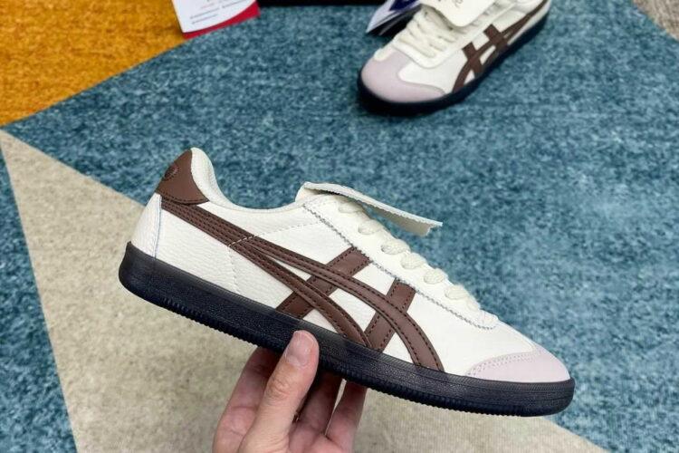 Giày Onitsuka Tiger Tokuten Brown Stoy With Me Kem Nâu