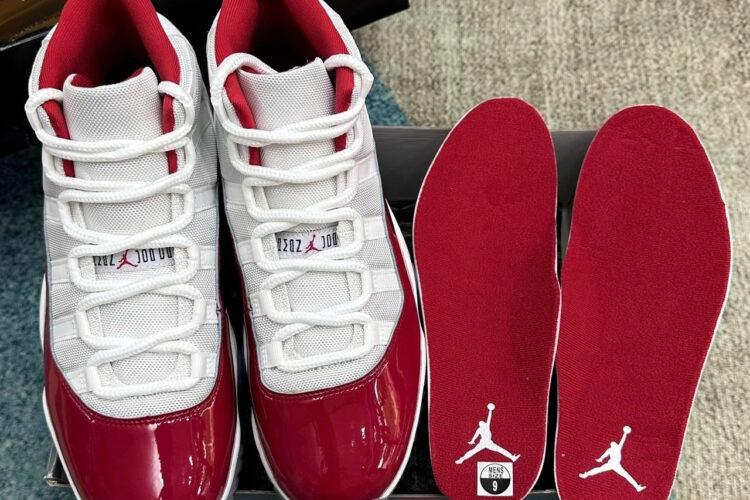 Giày Air Jordan 11 Retro Cherry Trắng Đỏ