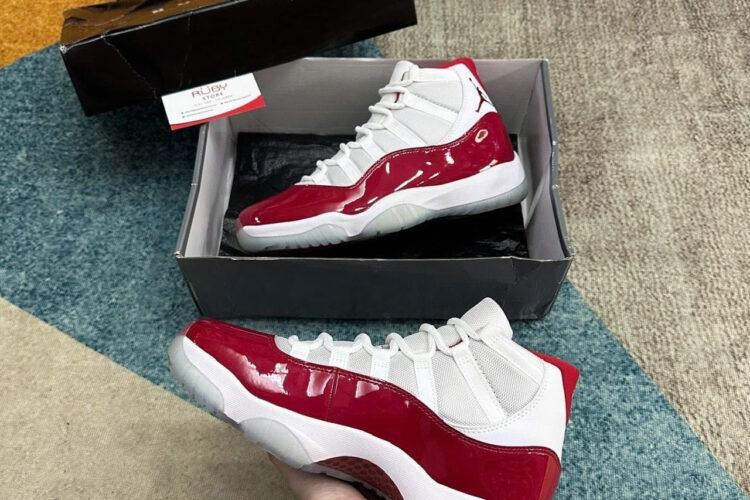 Giày Air Jordan 11 Retro Cherry Trắng Đỏ