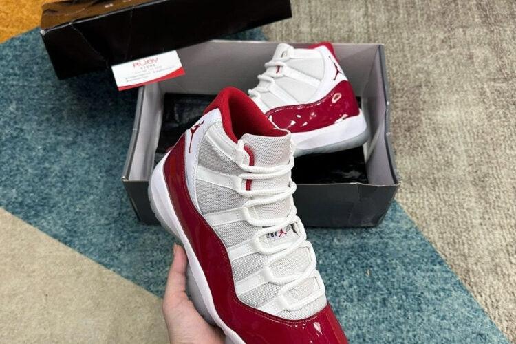 Giày Air Jordan 11 Retro Cherry Trắng Đỏ