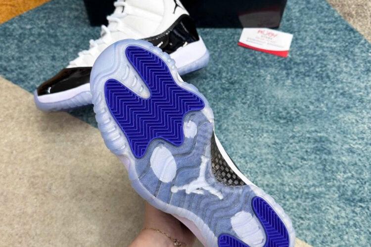 Giày Air Jordan 11 Retro Concord Trắng Đen