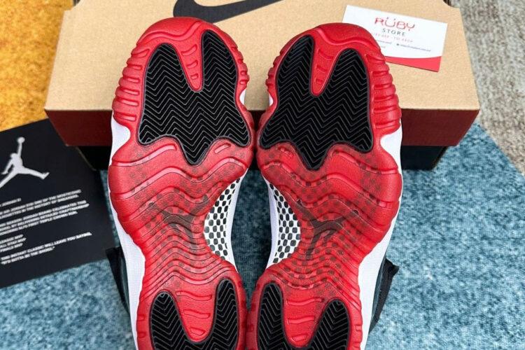 Giày Jordan 11 Retro Playoffs Bred đen đỏ