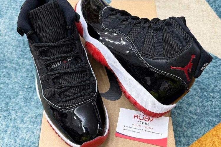 Giày Jordan 11 Retro Playoffs Bred đen đỏ