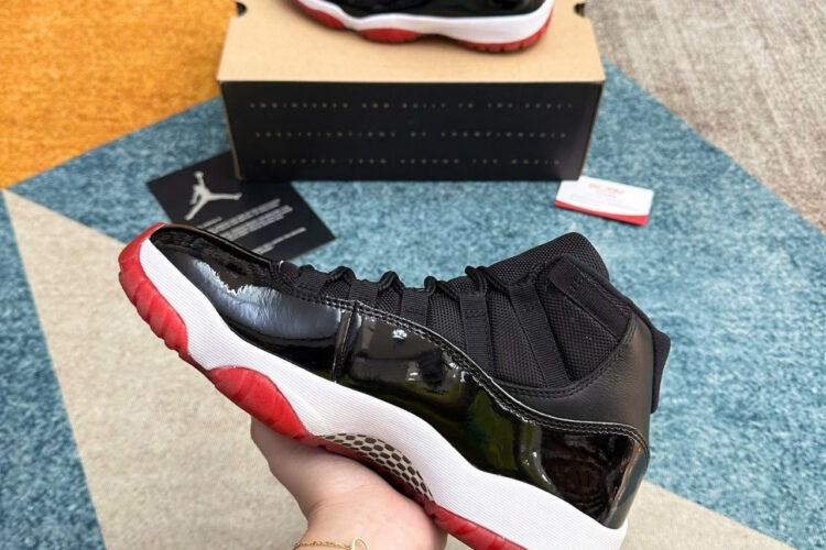 Giày Jordan 11 Retro Playoffs Bred đen đỏ