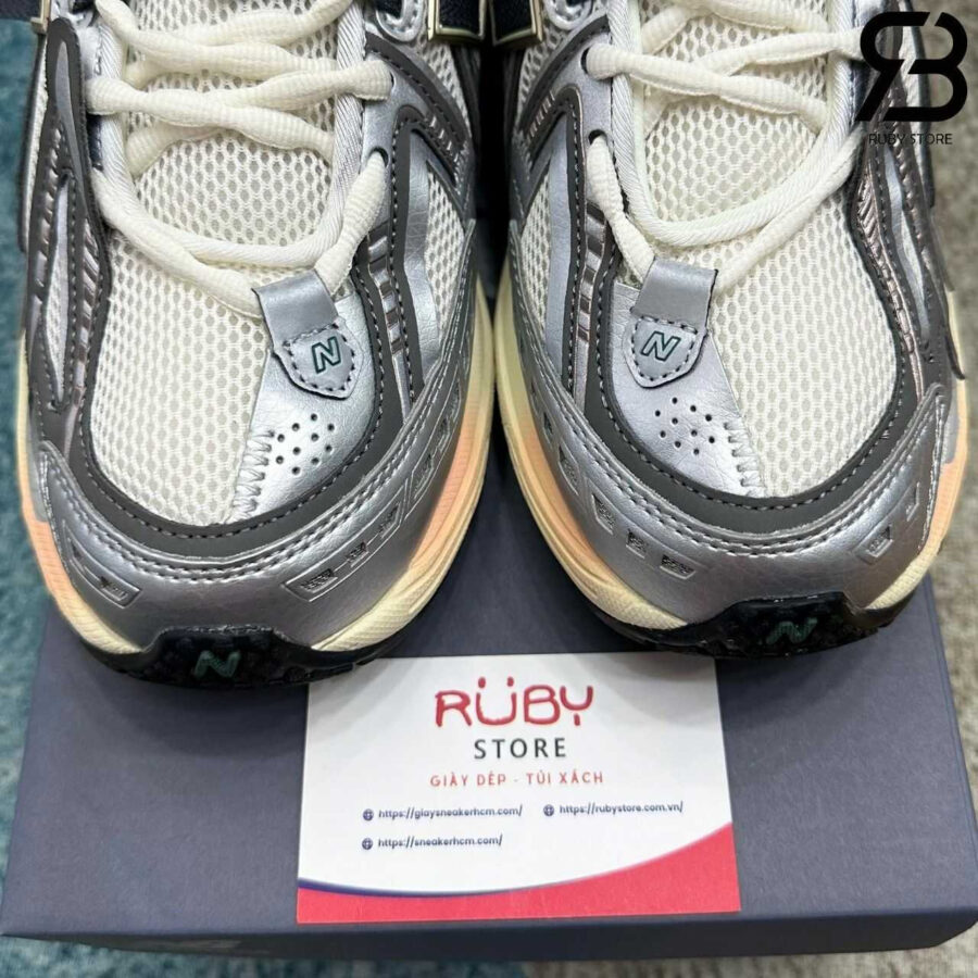 Giày New Balance 1906A Sea Salt Metallic Silver Bạc đen
