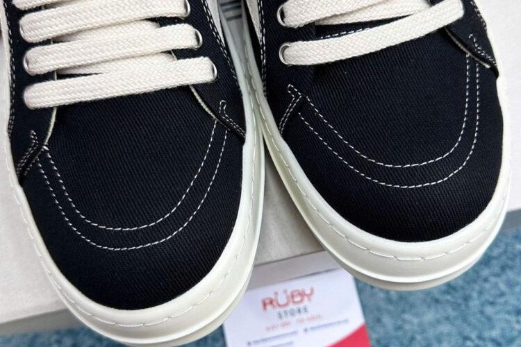 Giày Rick Owens Low Top Sneaker in Black and Milk Suede đen