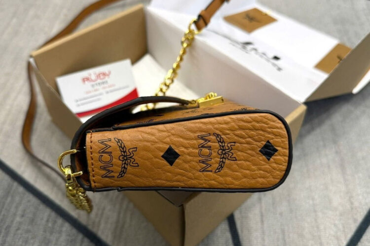 Túi Medium Tracy Crossbody In Visetos Cognac Nâu