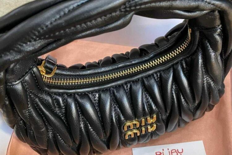 Túi Miu Miu Wander Matelassé Nappa Leather Hobo Small Bag Black Đen