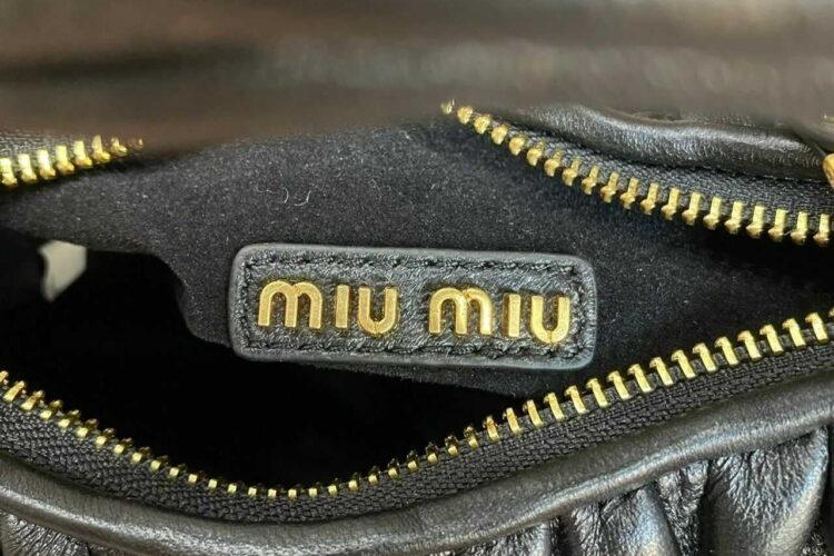 Túi Miu Miu Wander Matelassé Nappa Leather Hobo Small Bag Black Đen