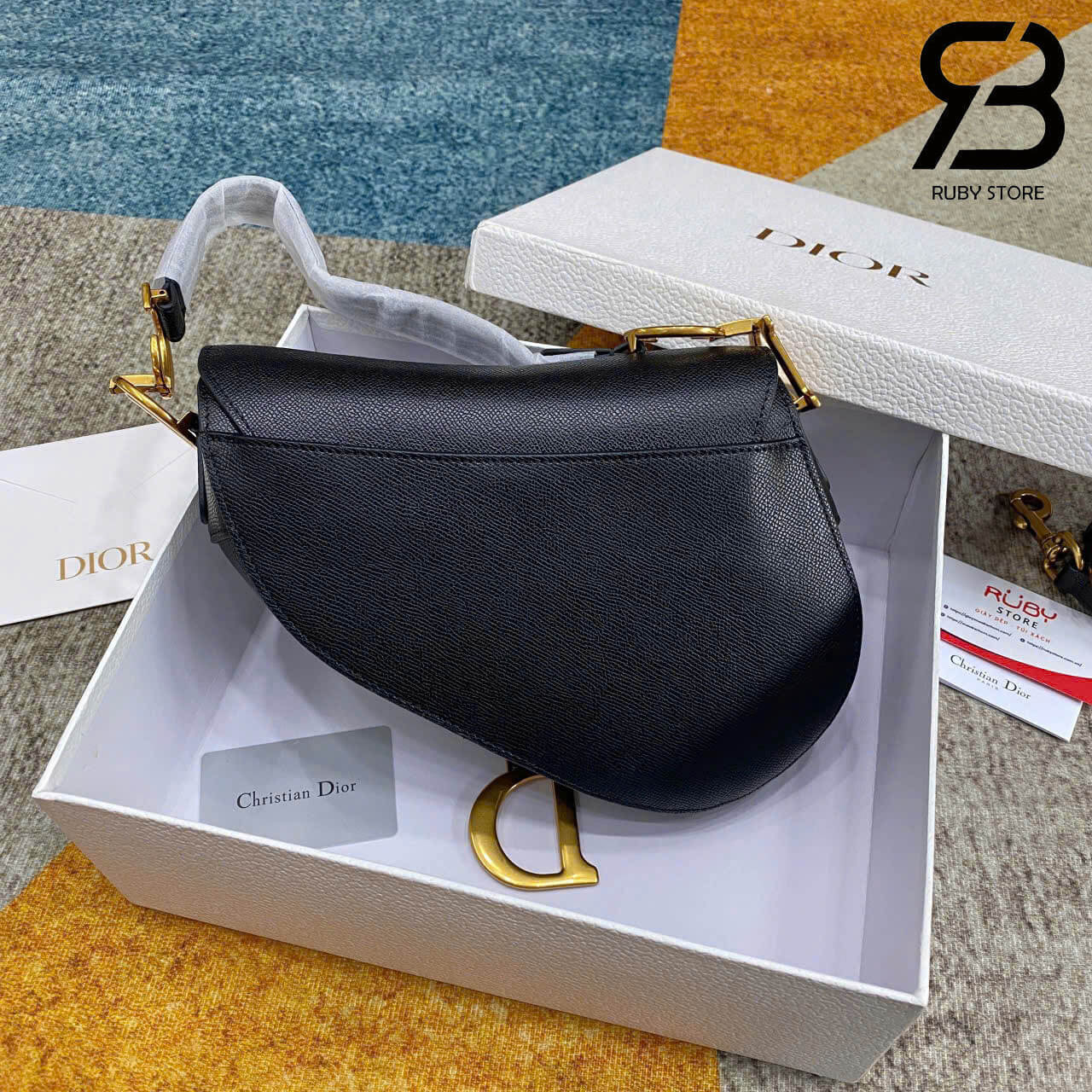 Hình ảnh thực tế túi Dior Saddle Medium Bag Màu Đen Leather Best Deal