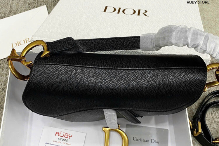 Hình ảnh thực tế túi Dior Saddle Medium Bag Màu Đen Leather Best Deal