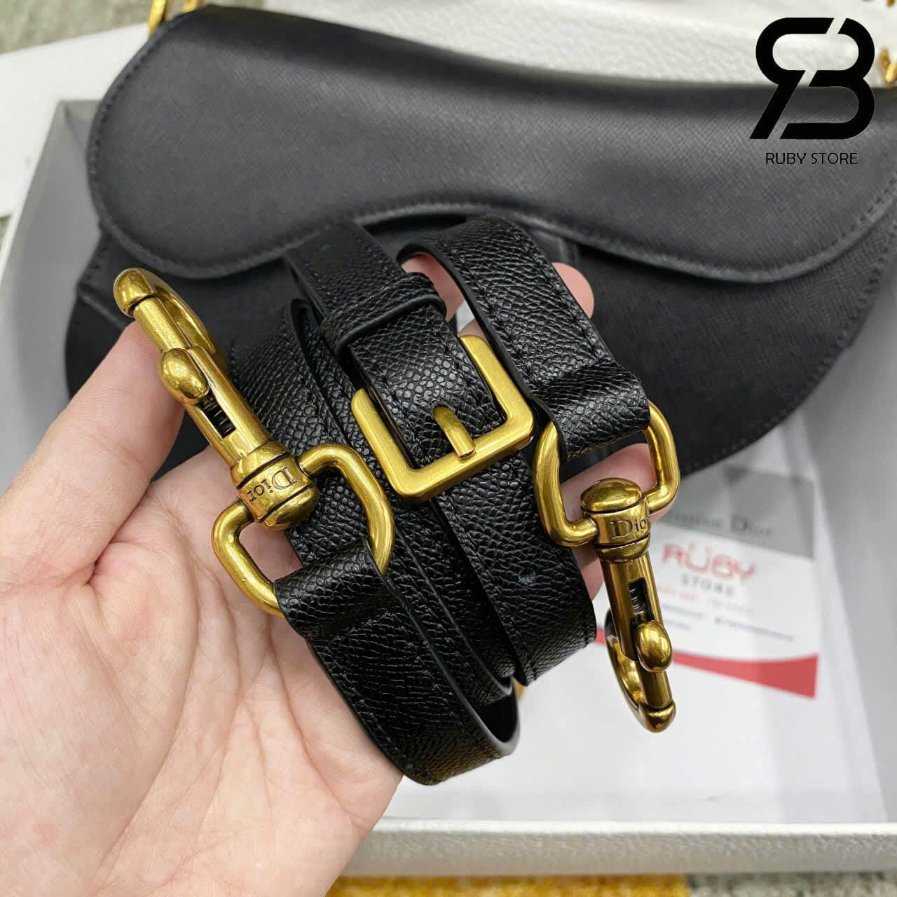 Hình ảnh thực tế túi Dior Saddle Medium Bag Màu Đen Leather Best Deal