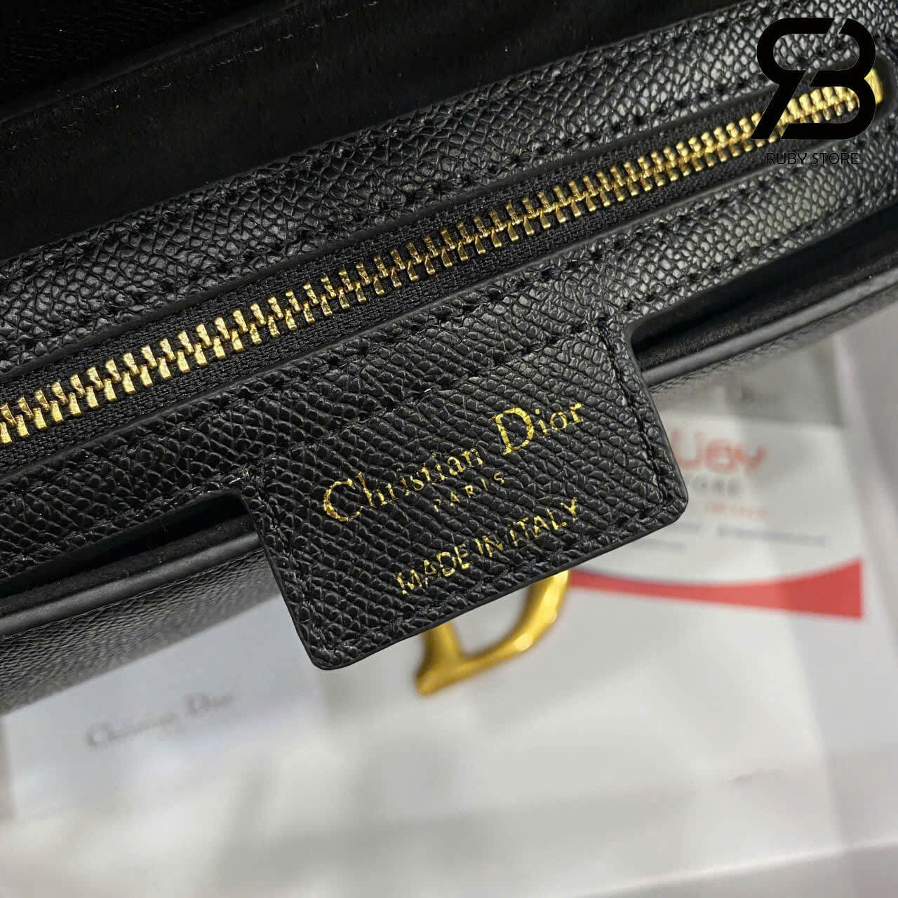 Hình ảnh thực tế túi Dior Saddle Medium Bag Màu Đen Leather Best Deal