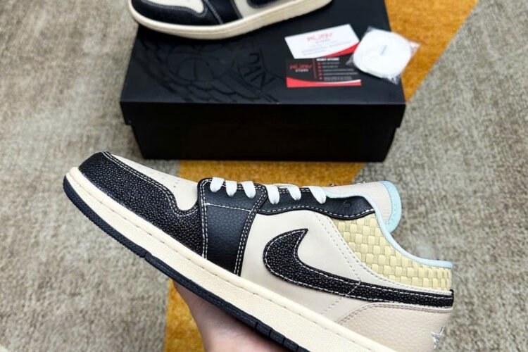 Giày Air Jordan 1 Low SE Coconut Milk Black Màu Be đen