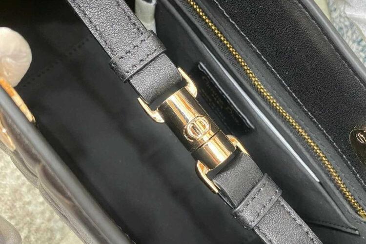 Túi Dior Lady 95.22 Small Bag Black Macrocannage Calfskin đen