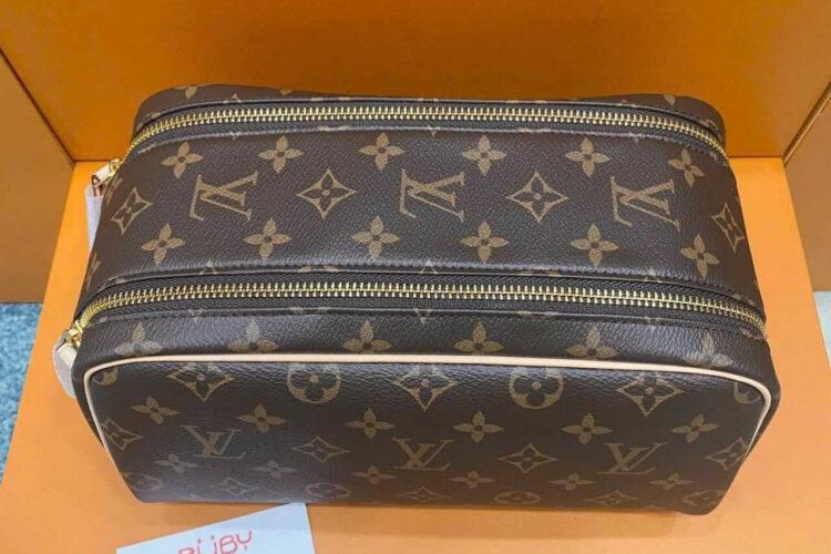 Túi LV Dopp Kit Toilet Pouch M44494 Monogram Canvas Nâu