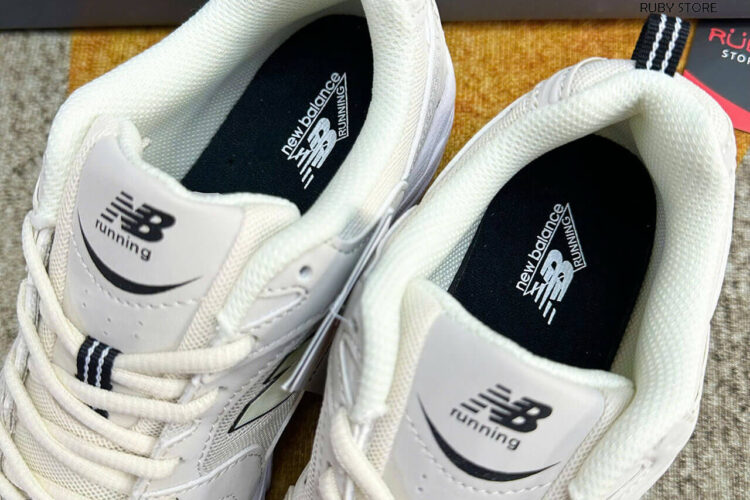 Hình ảnh thực tế đôi giày New Balance 530 màu be Rep 1 1 siêu cấp