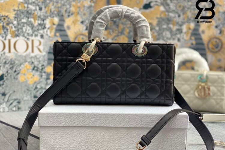 Hình ảnh thực tế túi xách Dior Lady D-Joy màu đen size 26CM