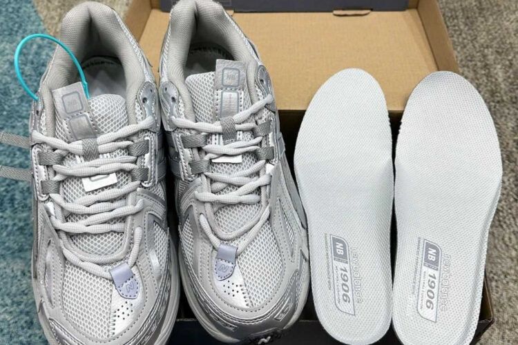 Giày New Balance 1906A Concrete Silver Metallic Màu Bạc