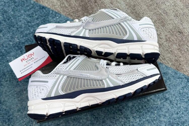 Giày Nike Vomero 5 Photon Dust Metallic Silver Màu Bạc